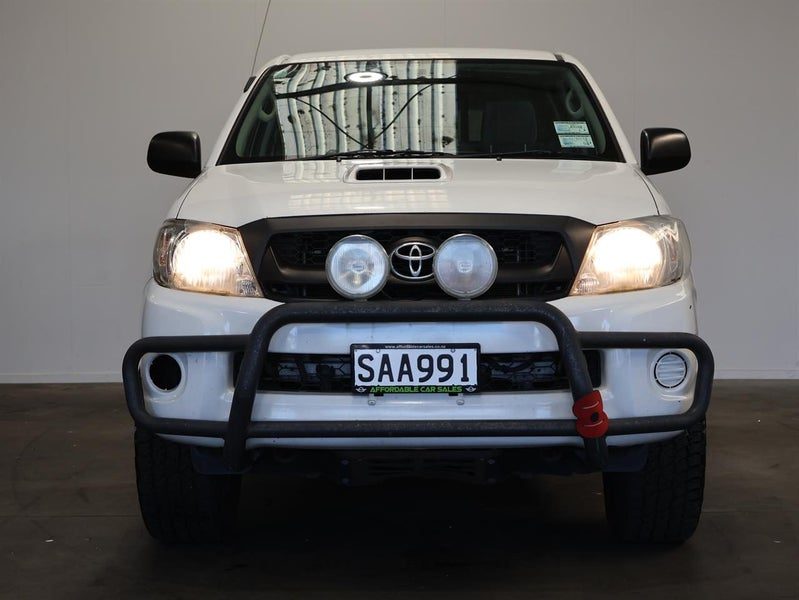 2010 Toyota Hilux 3.0TD 4WD DC 5M, photo 2