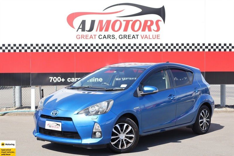 2013 Toyota Aqua S Push button, photo 2