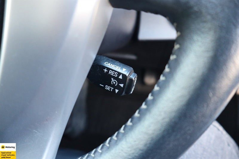 2015 Toyota Aqua S, photo 3