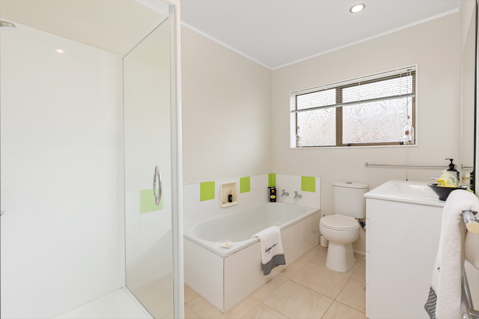 Flat 1/20 Pine Road, Orewa, photo 20