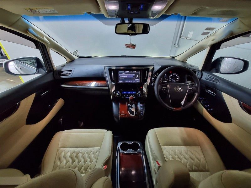 2015 Toyota Alphard 2.5G, photo 3