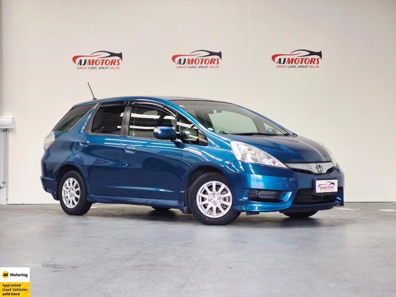 2015 Honda Shuttle HYBRID / HALF-LEATHER SEATS