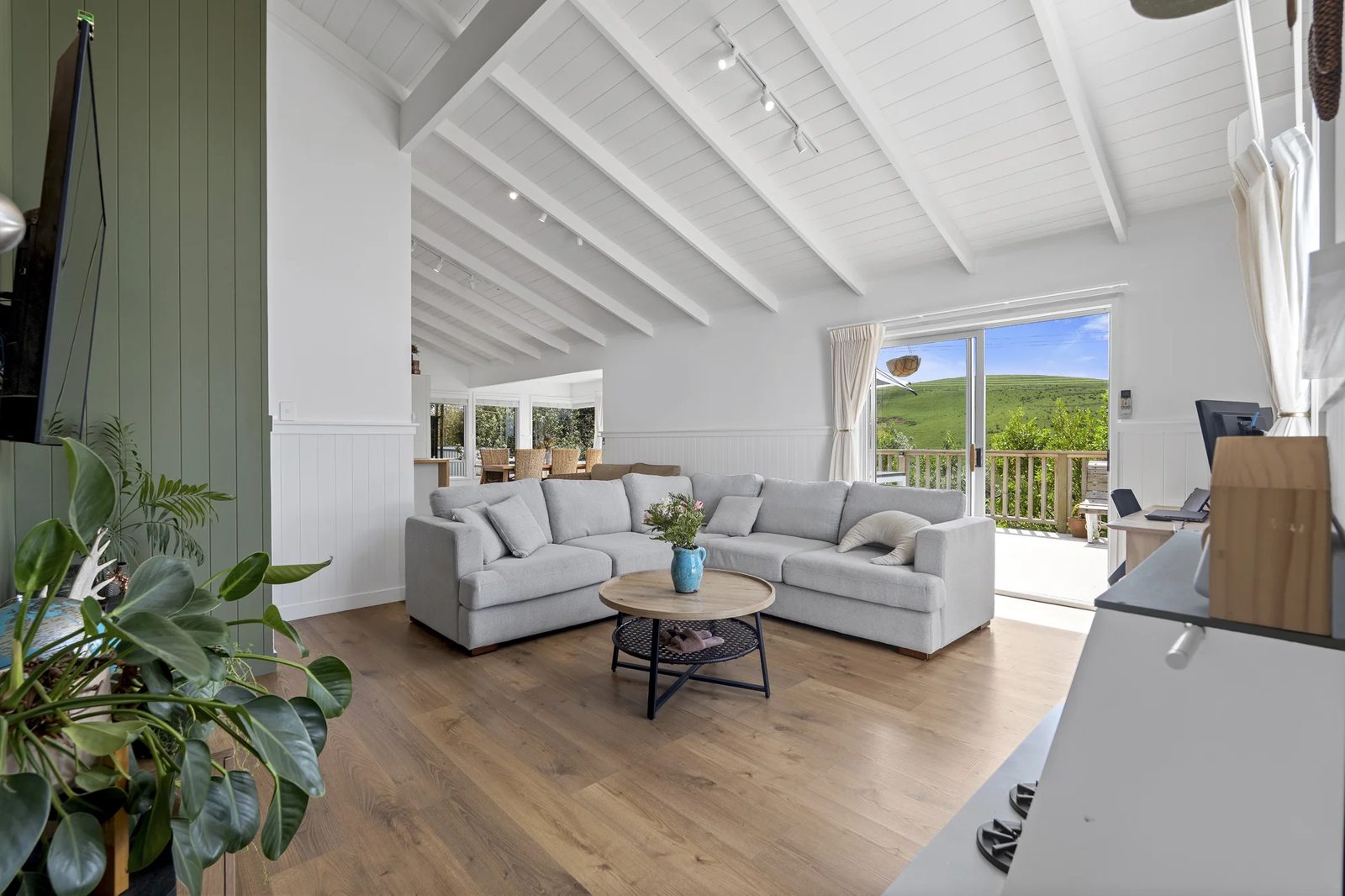 2 Mabbett Lane, Waimauku, photo 3