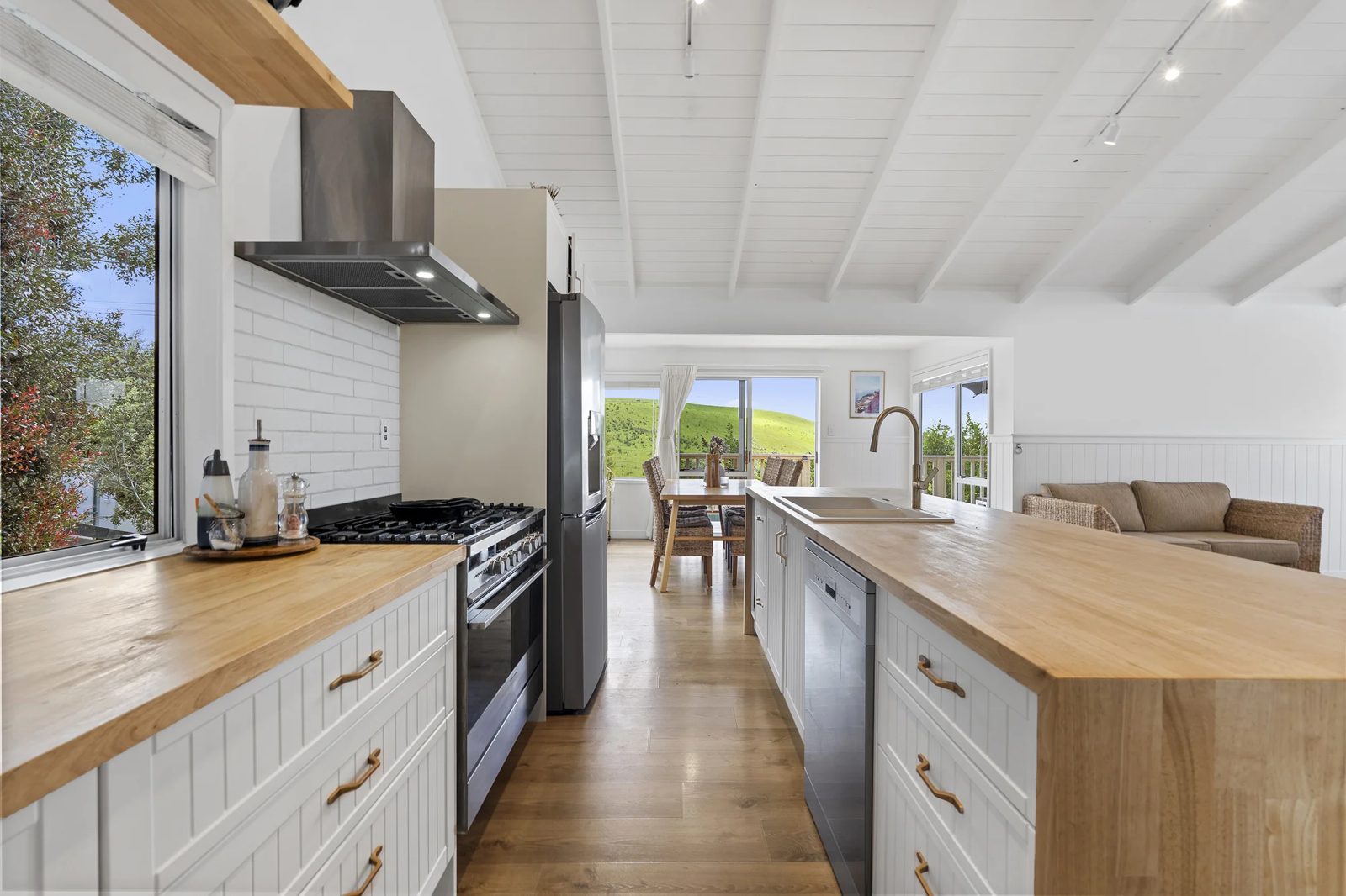 2 Mabbett Lane, Waimauku, photo 8