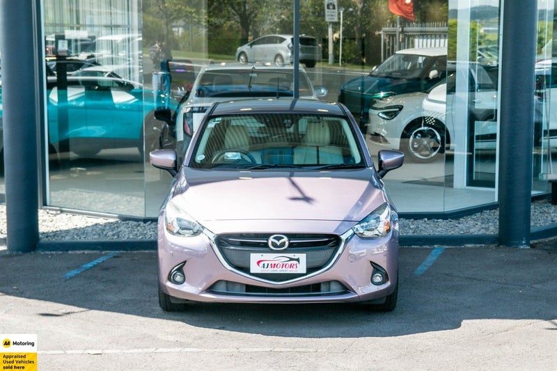 2014 Mazda Demio, photo 2