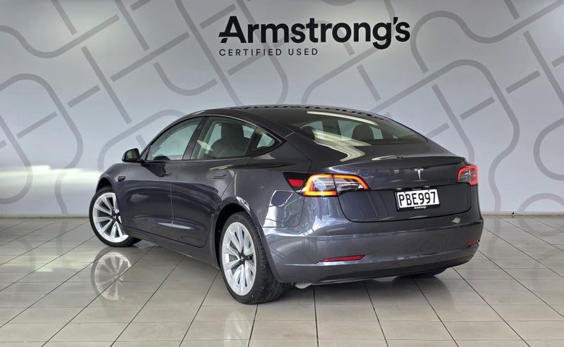 2022 Tesla Model 3, photo 2