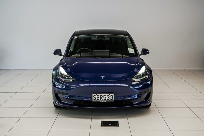 2021 Tesla Model 3 Standard Range Plus, photo 2