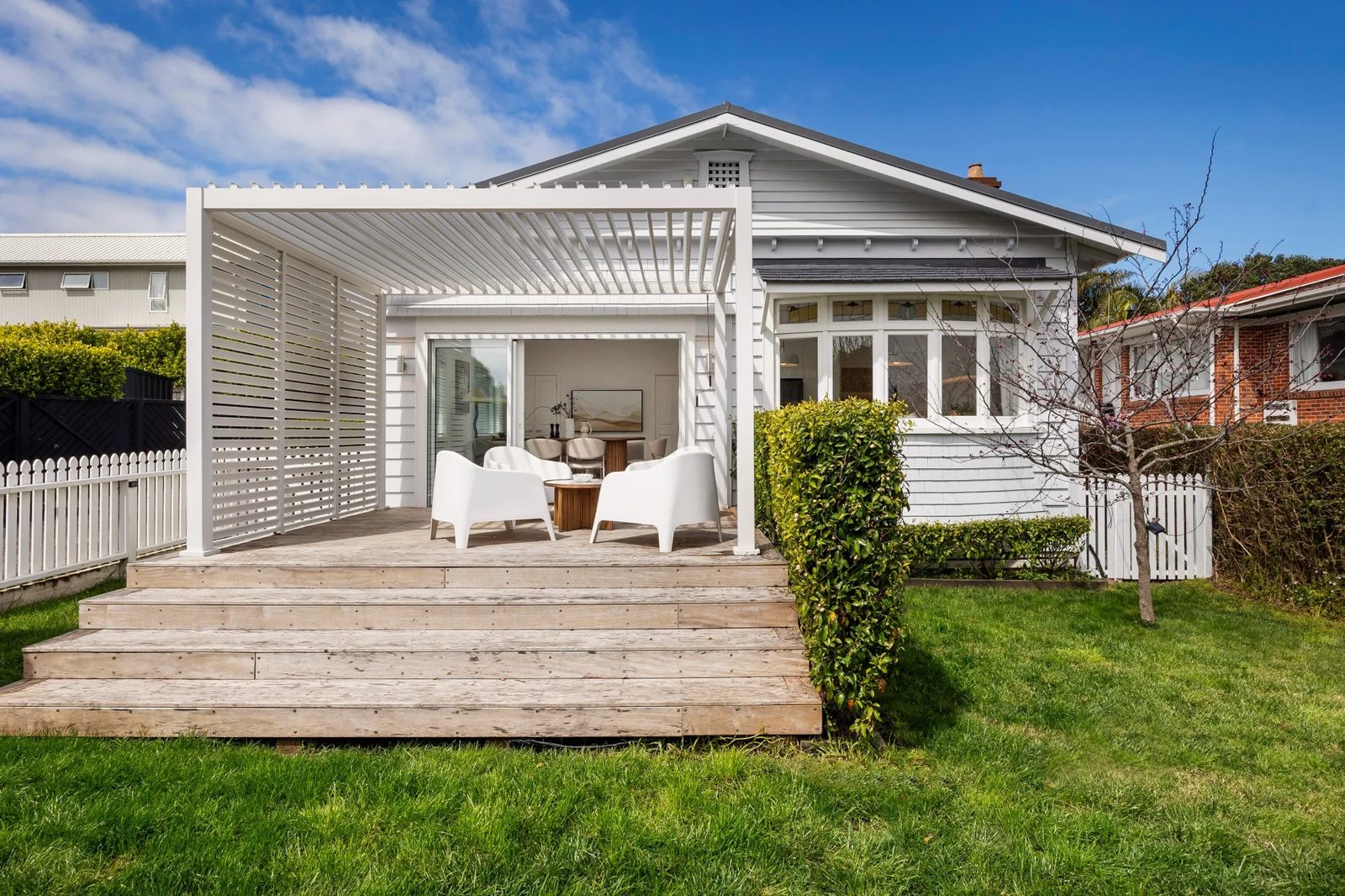 2 Harlston Road, Mount Albert, photo 1