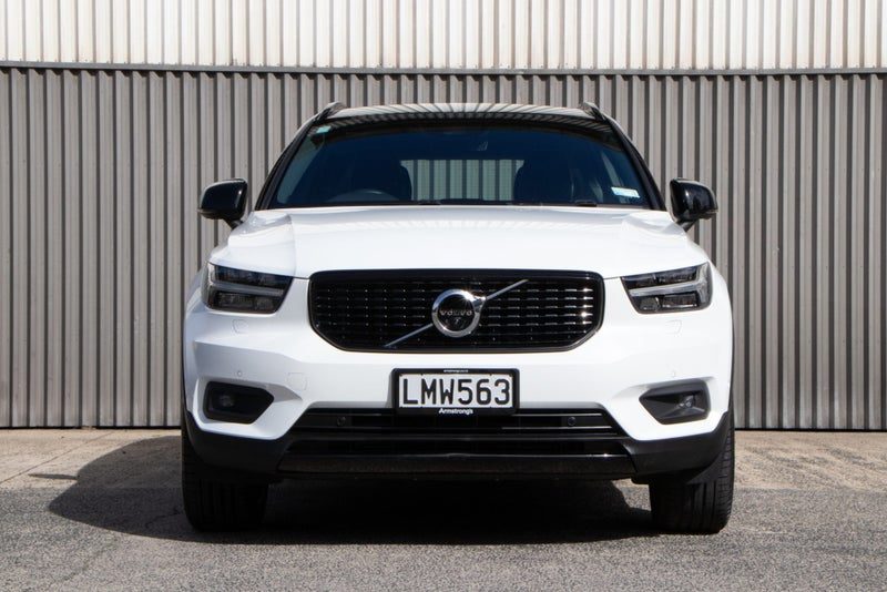 2018 Volvo XC40 T5 AWD R-Design 2.0P, photo 2