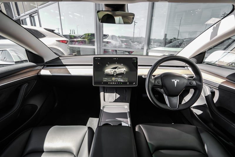 2022 Tesla Model 3 Long Range AWD 79kWh, photo 2