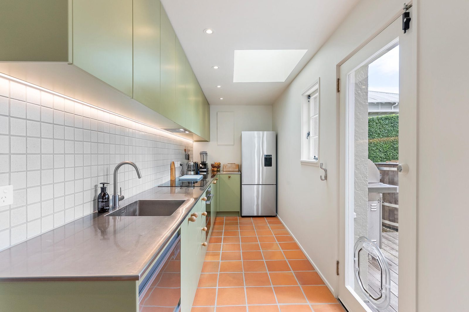 75 Owairaka Avenue, Mount Albert, photo 4