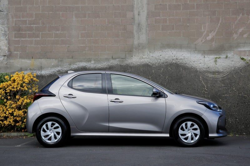 2021 Toyota Yaris Hybrid 1.5X *Smart Key Edition*, photo 2