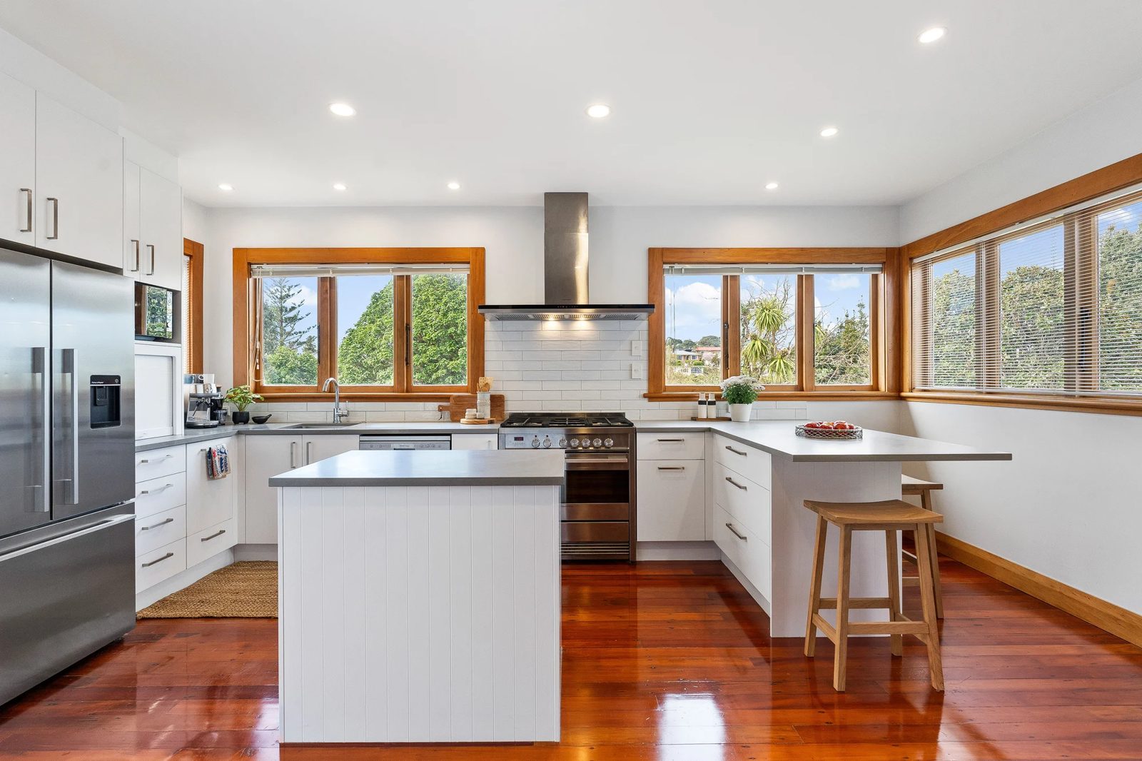 77 Woodward Road, Mount Albert, photo 4