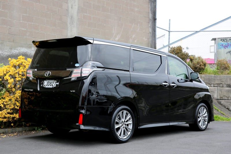 2018 Toyota Vellfire, photo 3