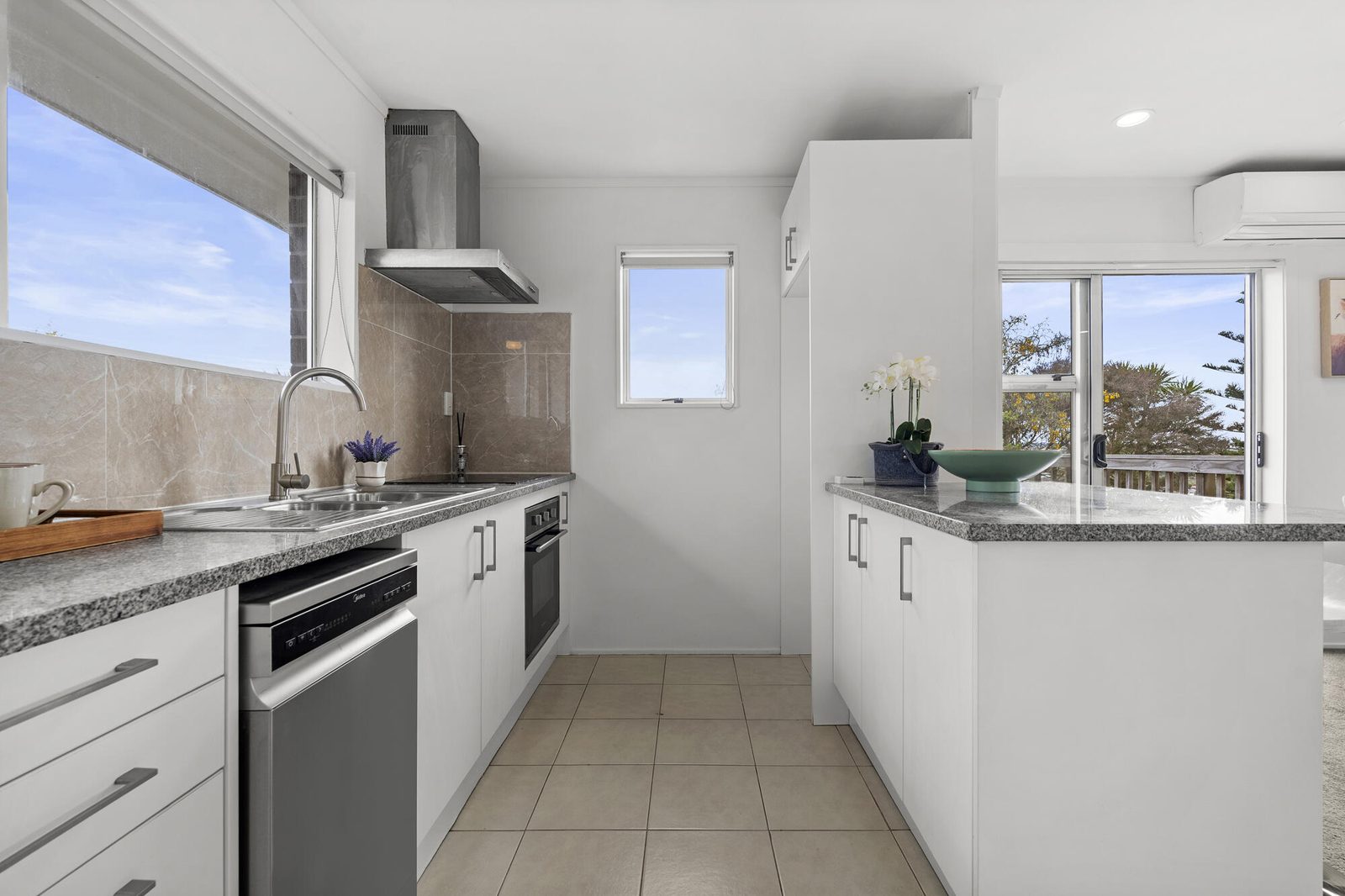 1/27 Shanaway Rise, Hillcrest, photo 8