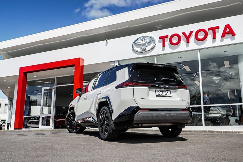 2026 Toyota RAV4 XSE 2.5P PHEV ECVT AWD SUV/5D/5S, photo 3