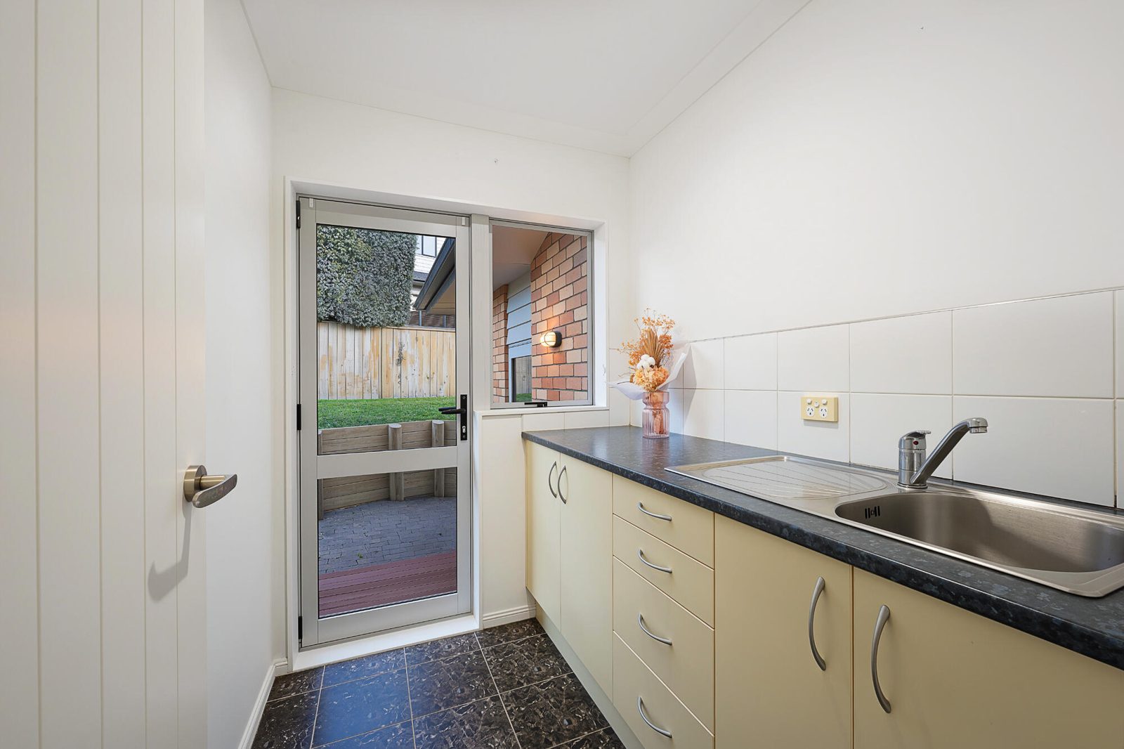 52 Sapperton Drive, Henderson, photo 19