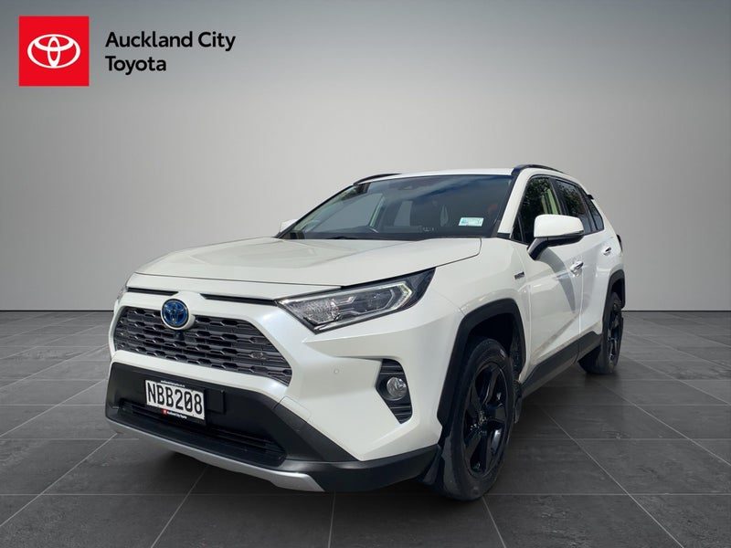2020 Toyota RAV4 Limited 2.5P HV ECVT AWD SUV, photo 3
