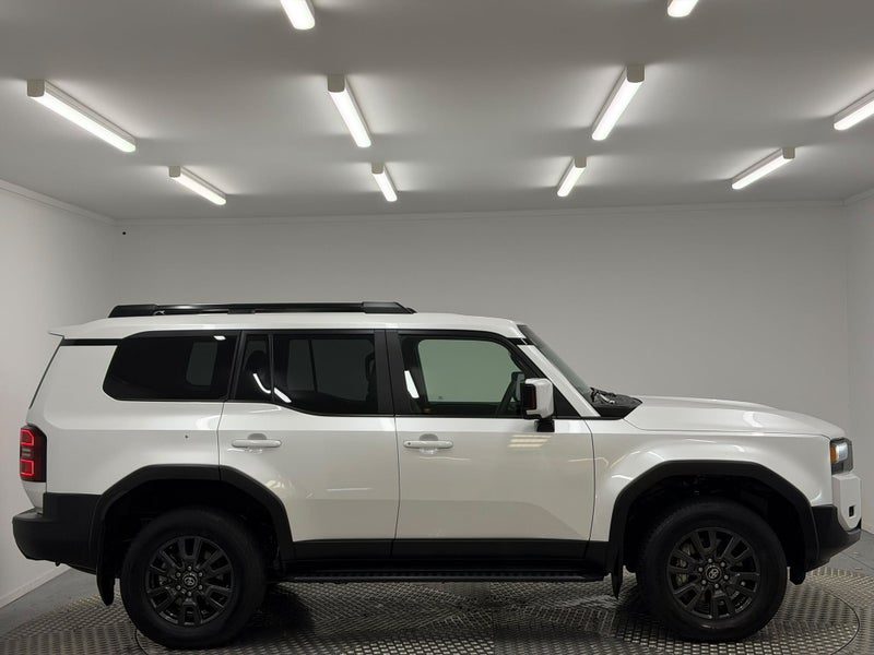 2025 Toyota Land Cruiser Prado GXL 2.8D Hybrid 8AT, photo 2