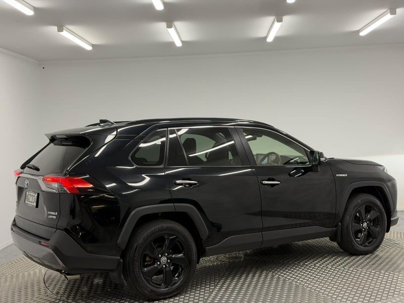 2021 Toyota RAV4 Limited 2.5P Hybrid, photo 3