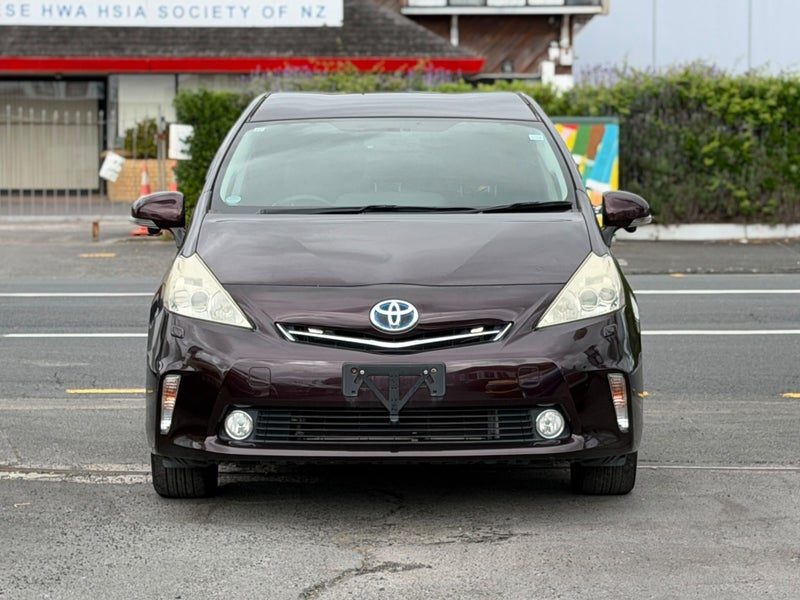 2013 Toyota Prius Alpha G Tune | Leather | 7 Seats, photo 2