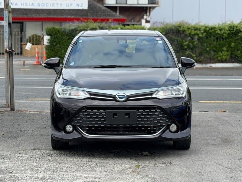 2015 Toyota Corolla Fielder, photo 2