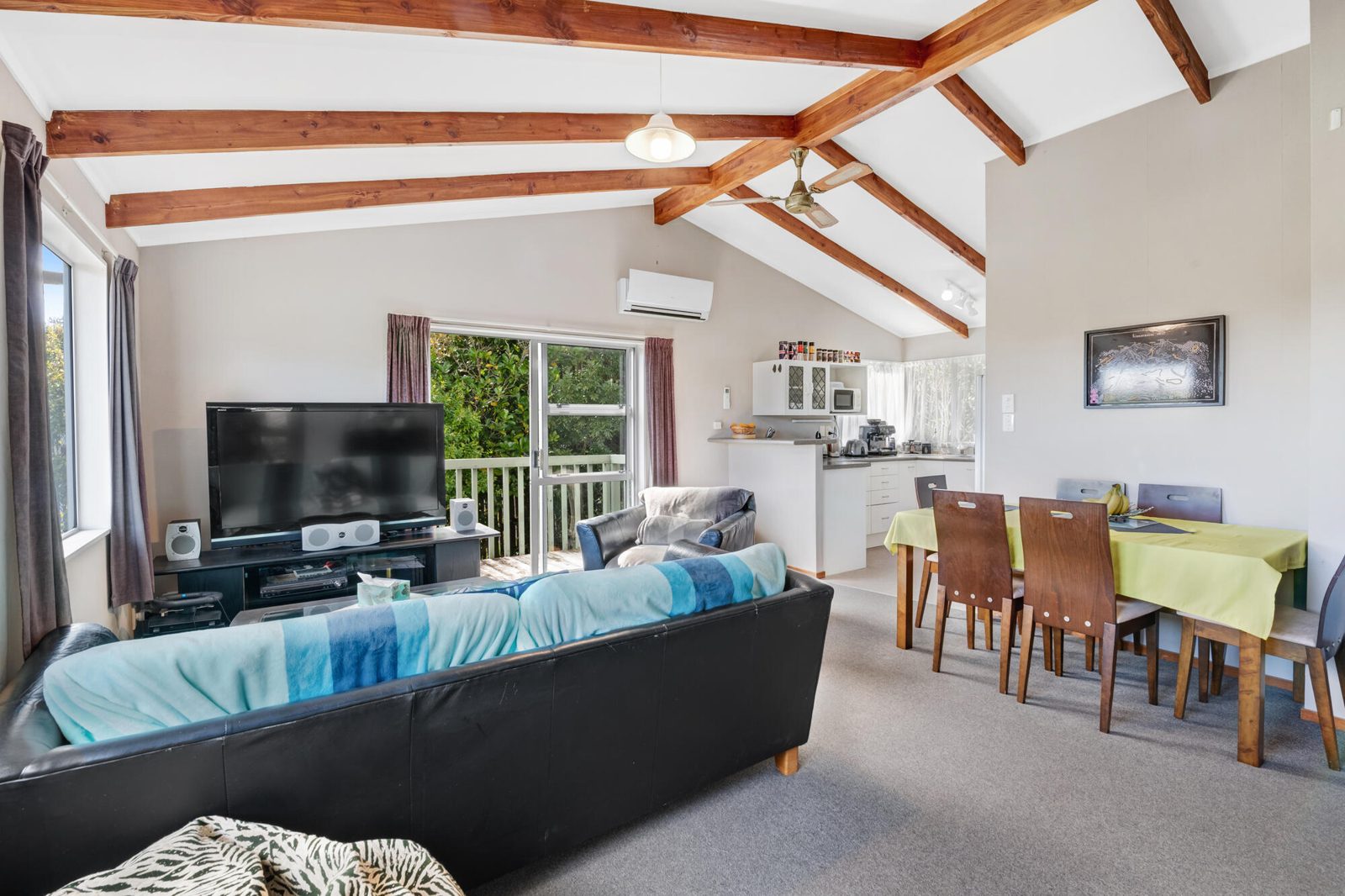 88 William Bayes Place, Red Beach, photo 2