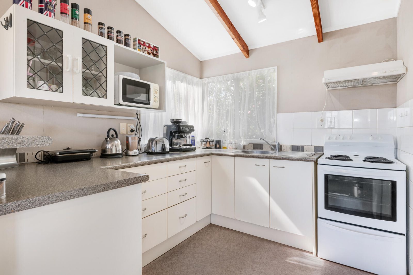88 William Bayes Place, Red Beach, photo 3