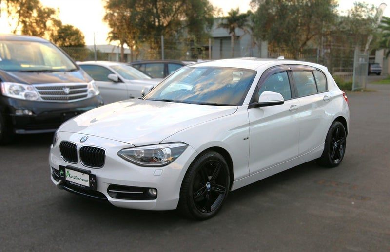 2013 BMW 120i, photo 2