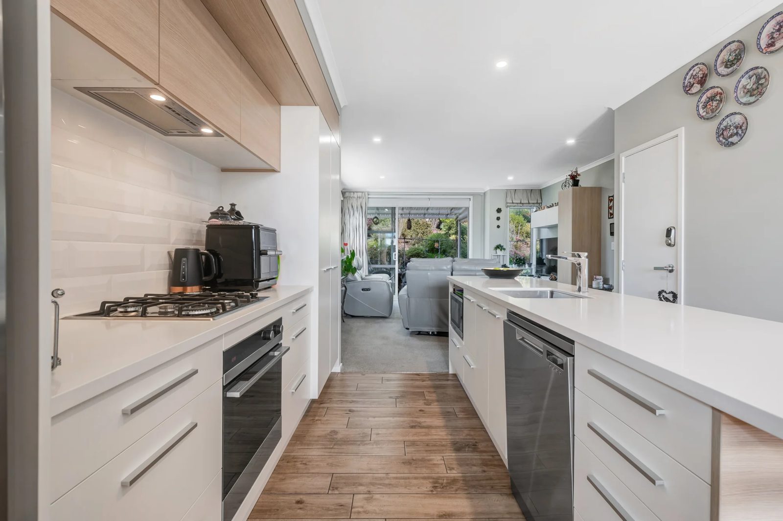 21 Sanremo Lane, Stanmore Bay, photo 3