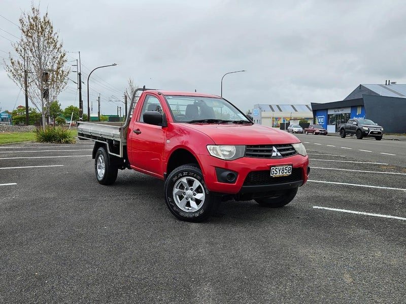 2013 Mitsubishi Triton 2WD 2.5D C/CAB GLX M