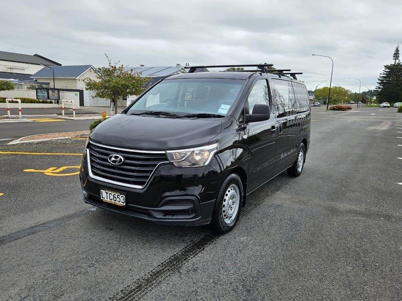 2018 Hyundai iLoad 2.5 CRDI MANUAL, photo 2