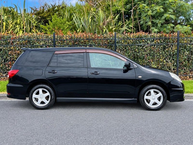 2007 Nissan Wingroad, photo 2