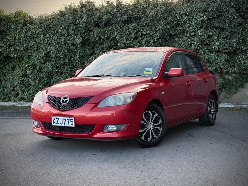 2005 Mazda Axela, photo 2