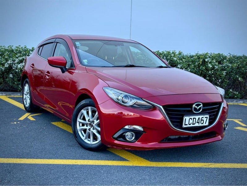 2013 Mazda Axela, photo 2