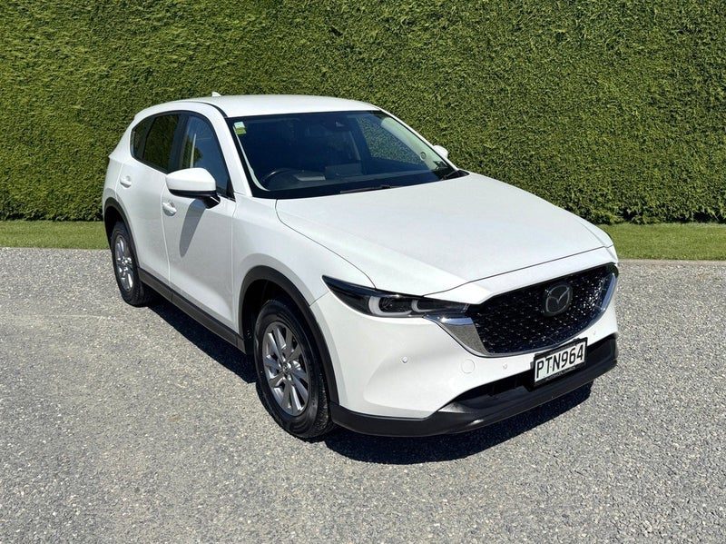 2023 Mazda CX-5 GSX 2.5P/4WD/6AT - NZ new, photo 3
