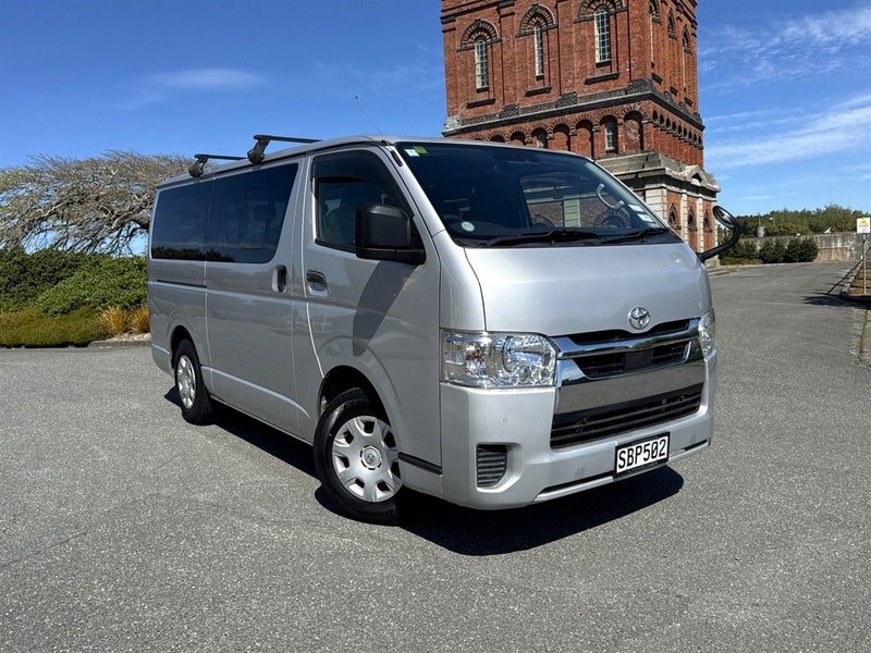 2021 Toyota Hiace GL 2.8TD auto 6-seater