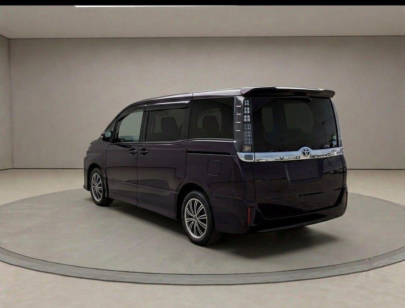 2017 Toyota Voxy X C PKG, photo 3