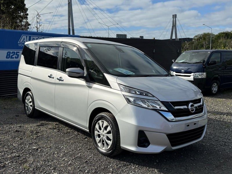 2017 Nissan Serena S, photo 2