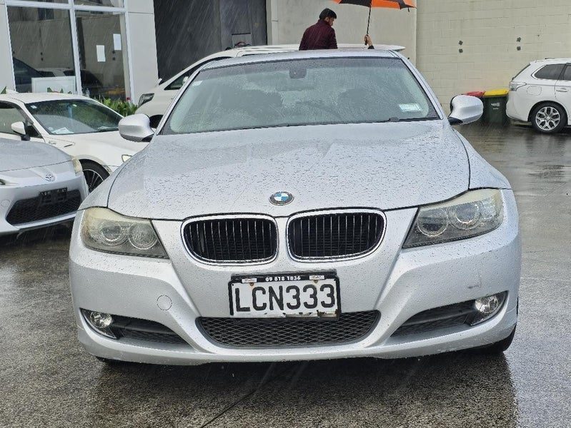 2009 BMW 320i **Alloys, Electric Seats**, photo 3
