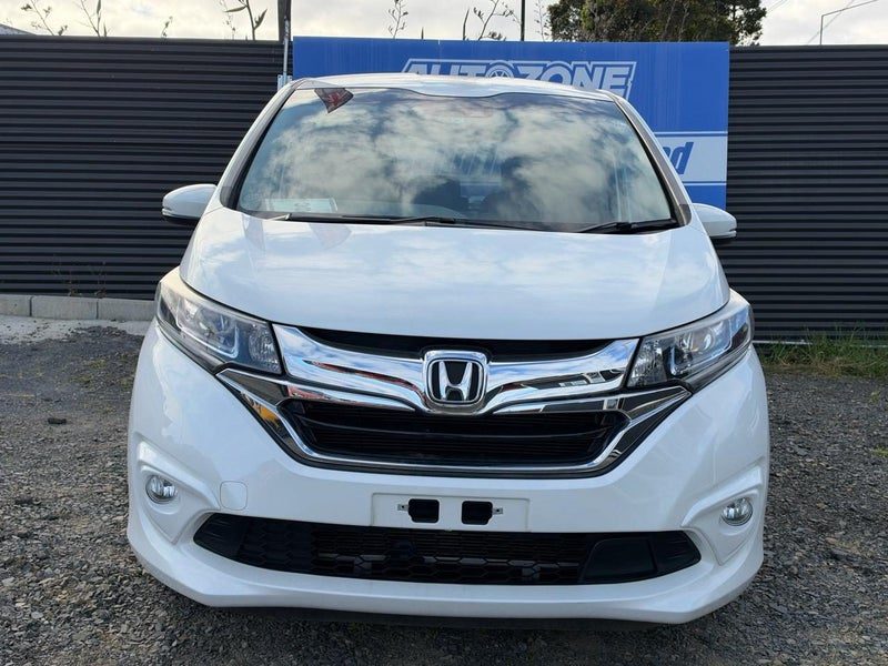 2017 Honda Freed **Hybrid**, photo 3