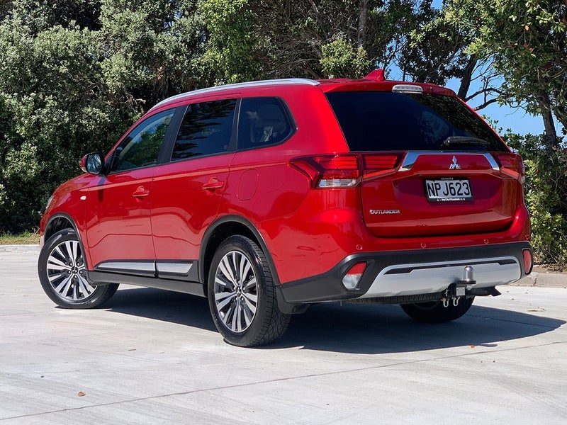 2021 Mitsubishi Outlander LS 2.4L Petrol 7 Seater, photo 2