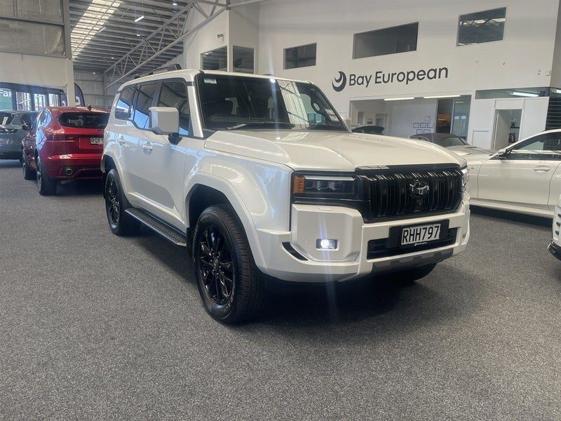 2025 Toyota Land Cruiser Prado VX, photo 2