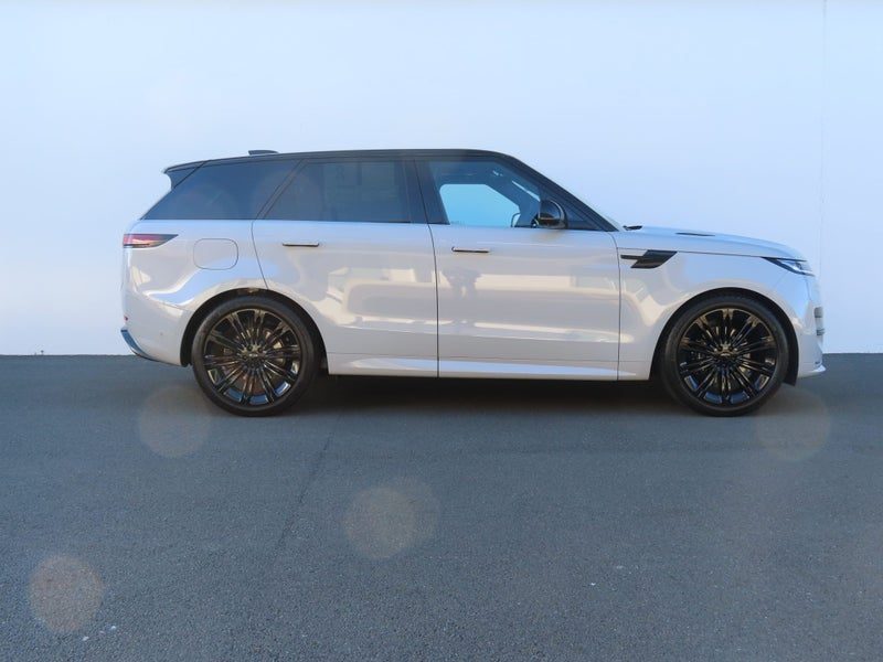 2026 Land Rover Range Rover Sport D350 Dynamic HSE, photo 2