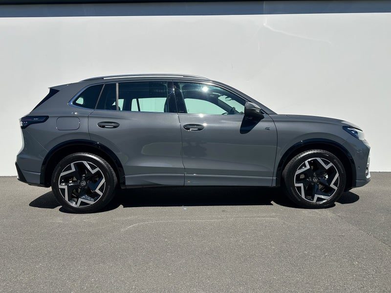 2026 Volkswagen Tiguan R-Line 1.4Pt/7At, photo 2