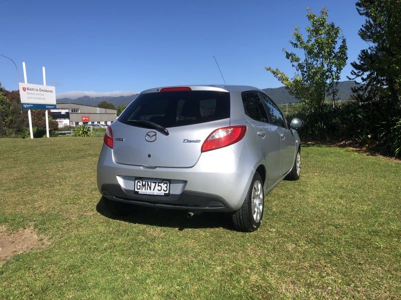 2008 Mazda Demio, photo 3