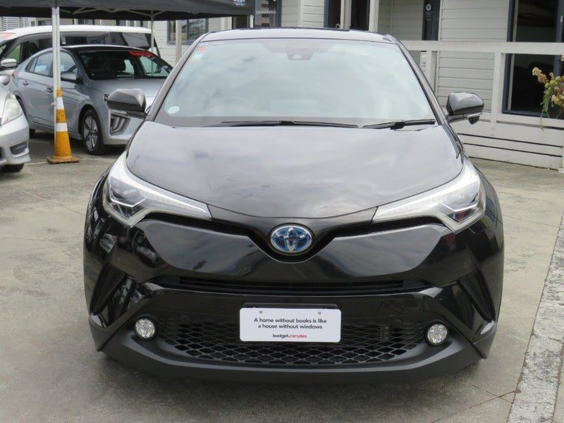 2017 Toyota C-HR Hybrid G Spec, photo 2