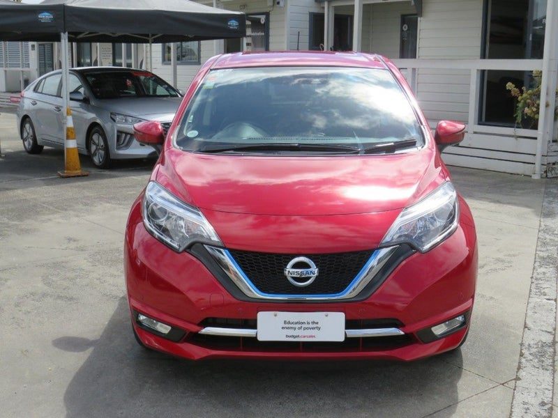 2018 Nissan Note E-power Medalist, photo 2