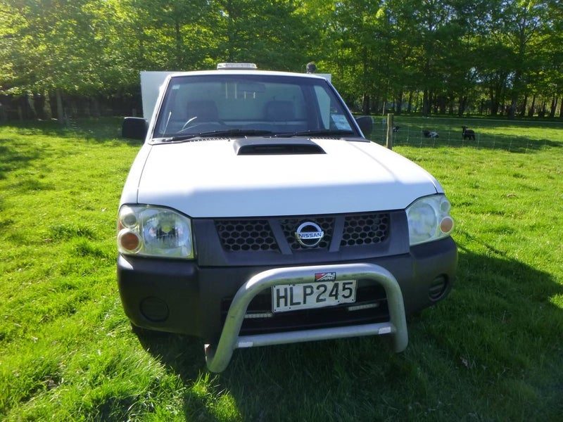 2014 Nissan Navara DX 2WD S/C C/C 2.5D, photo 2