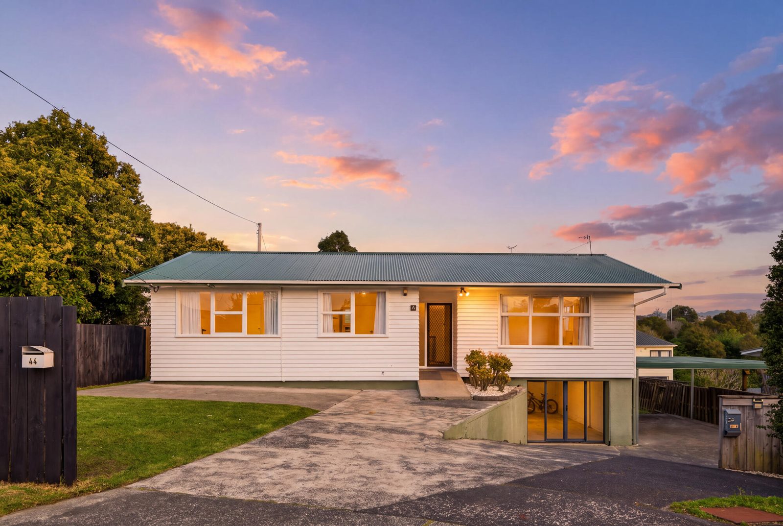 44 Brains Road, Kelston, photo 1
